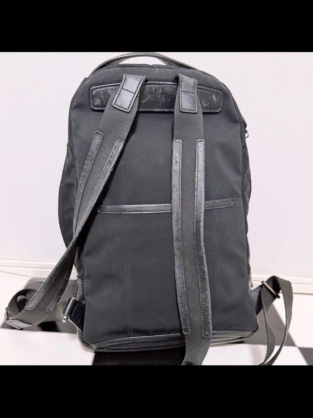 5 piece brand bundle set (Gucci,Tumi,Loewe,Barcos & Coach) - Picture 7 of 16